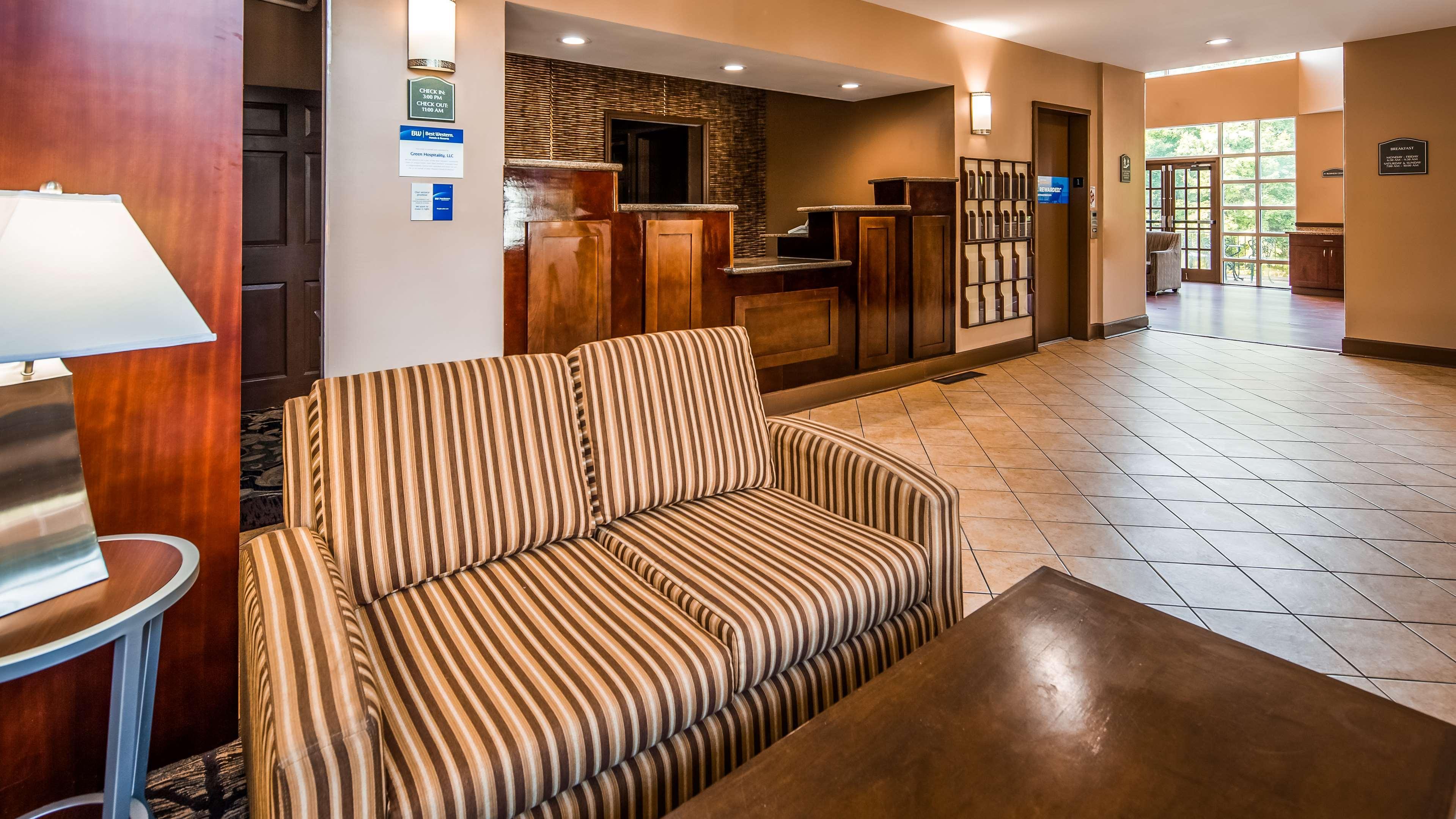 Best Western Plus The Inn & Suites At The Falls Poughkeepsie Luaran gambar