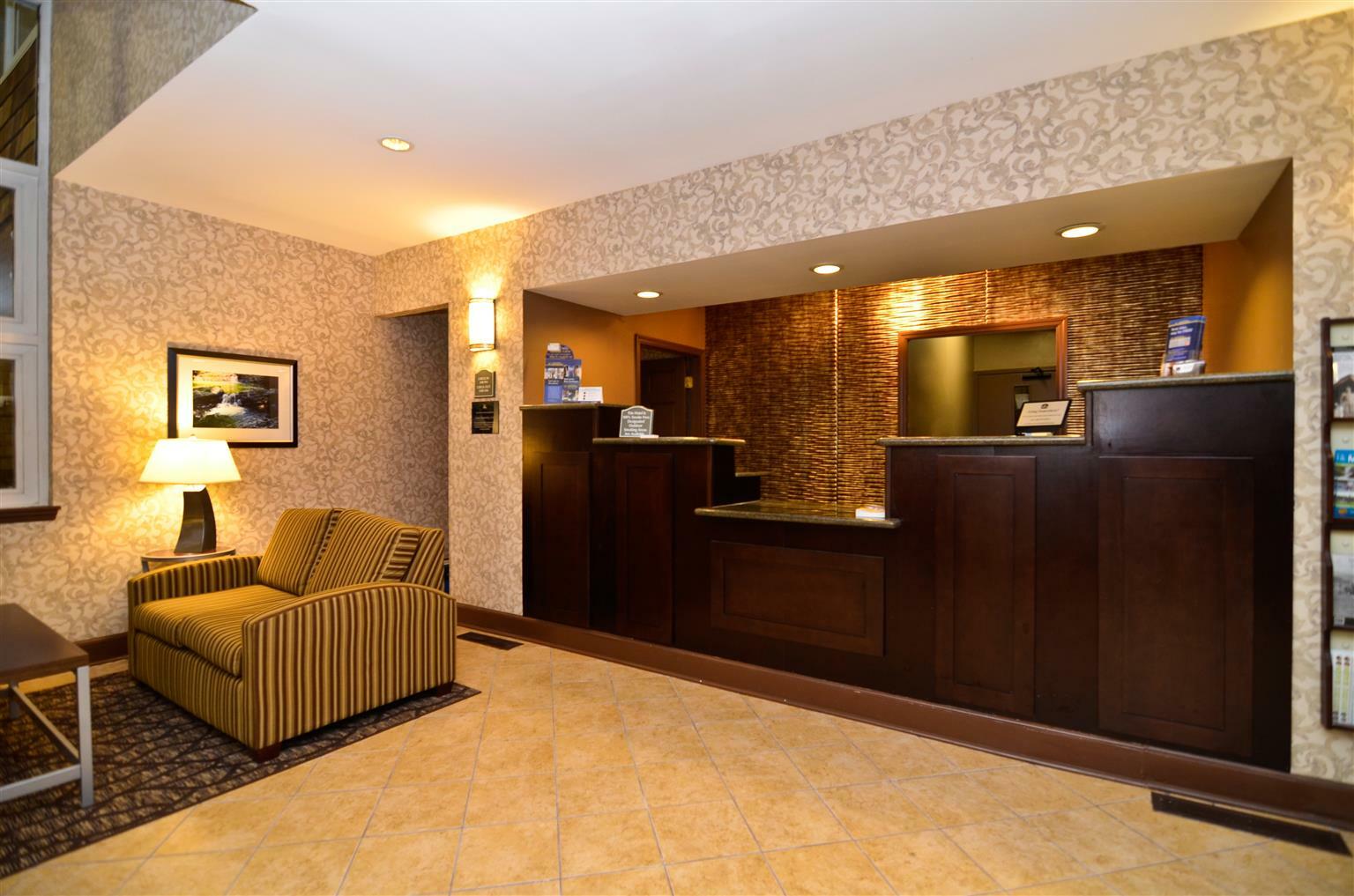 Best Western Plus The Inn & Suites At The Falls Poughkeepsie Luaran gambar